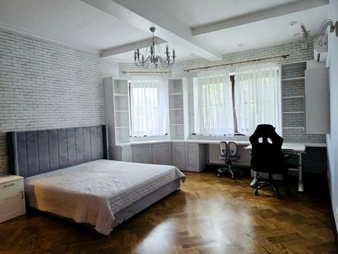 будинок за адресою Стежки вул.