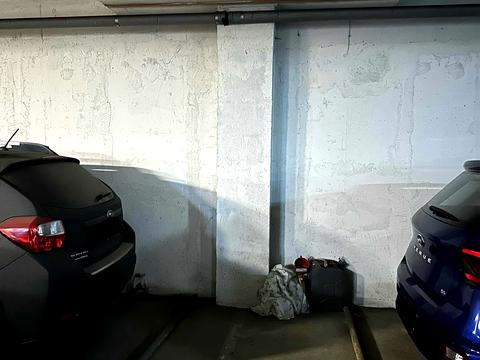 паркоместо по адресу Александра Мишуги ул., 8а