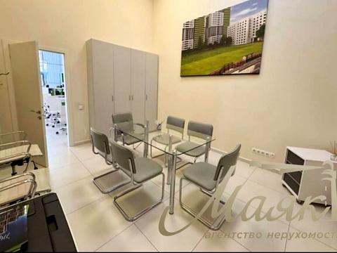 комерційна за адресою Миколи Бажана просп., 17-А