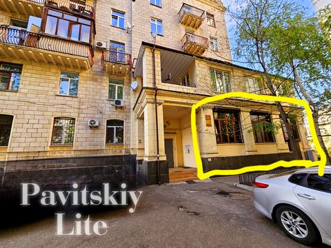 комерційна за адресою Заньковецької вул., 8