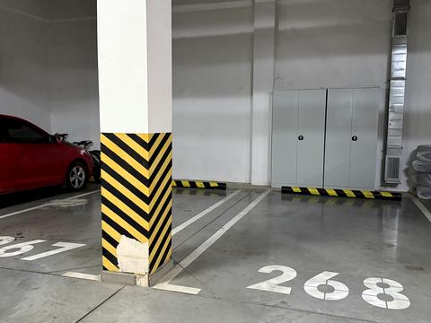 паркоместо по адресу Французский бульв., 60в