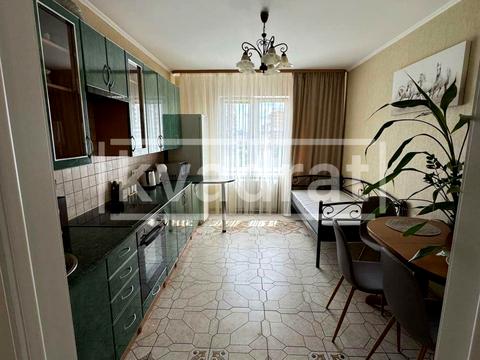 квартира по адресу Драгоманова ул., 1-Є