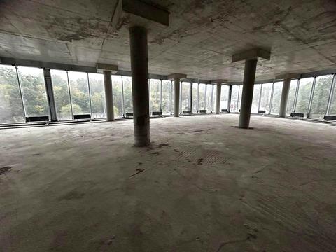 комерційна за адресою Докучаєвська вул., 25