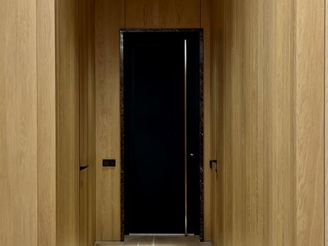 комерційна за адресою Кловський узвіз, 7