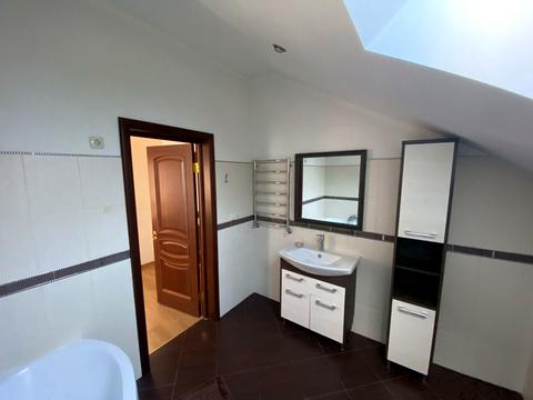 будинок за адресою Зоряна вул.