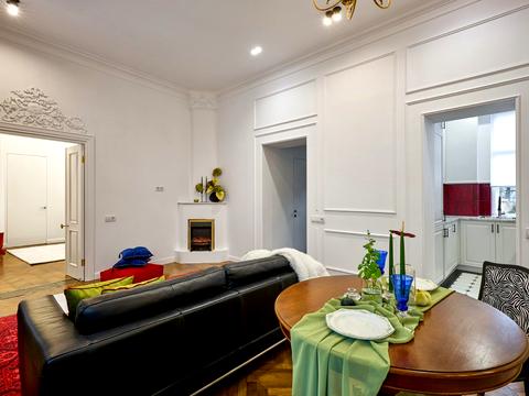 квартира по адресу Менцинского ул., 1