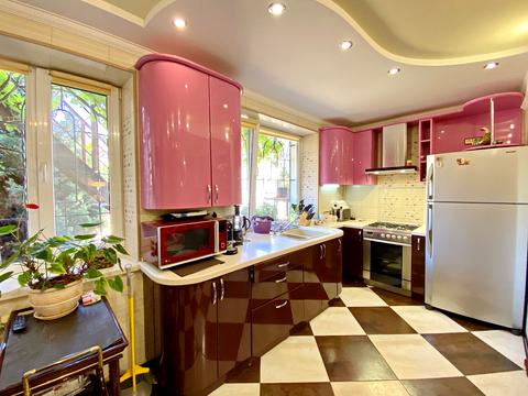 будинок за адресою Євгенія Логінова вул. (Крилова)