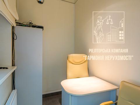 комерційна за адресою Київ, Жуля Верна бульв. (Ромена Роллана), 4