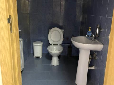 комерційна за адресою Володимира Івасюка просп. (Героїв Сталінграду), 8