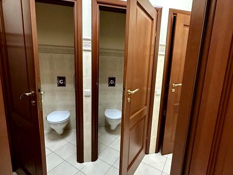 комерційна за адресою Новокостянтинівська вул., 13/10