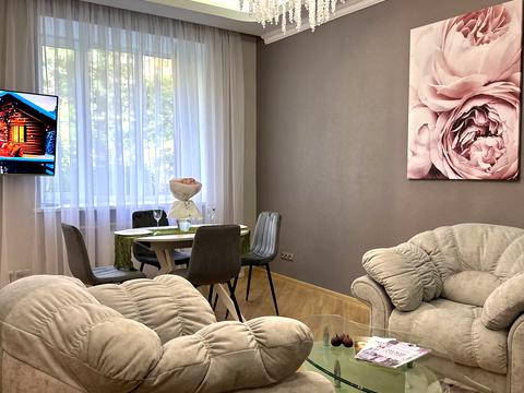 квартира за адресою Трьохсвятительська вул., 9
