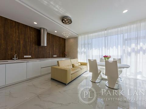 квартира за адресою Буслівська вул., 12