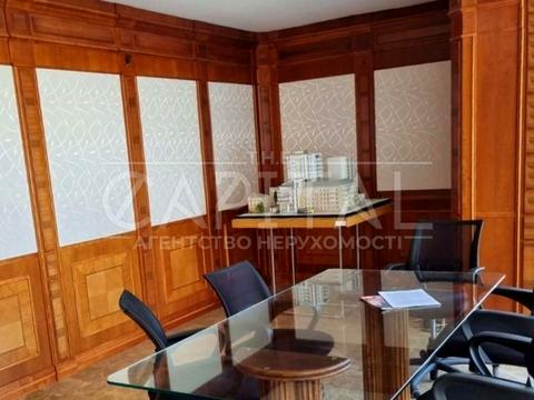 комерційна за адресою Верхньогірська вул., 7