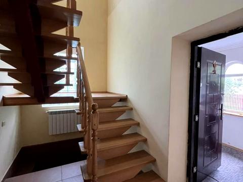 будинок за адресою Радісна вул., 8