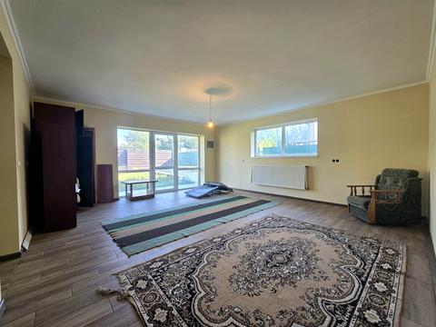 будинок за адресою Вишнева, 1