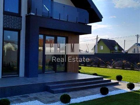 дом по адресу Паркова вул.