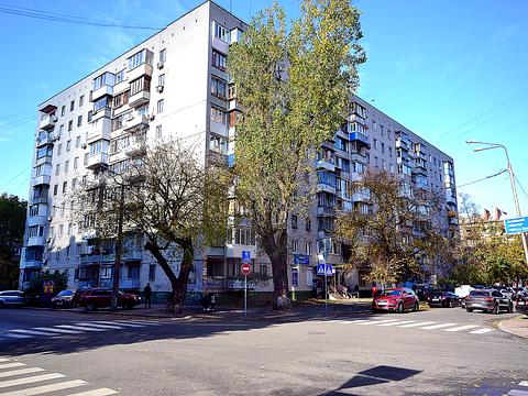 комерційна за адресою Почайнинська вул., 57/59