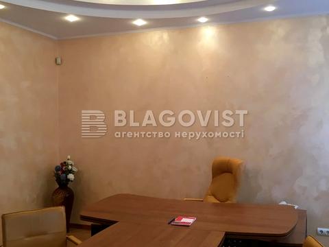 комерційна за адресою Банкова вул., 12