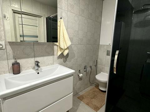 квартира за адресою Івана Франка вул., 64