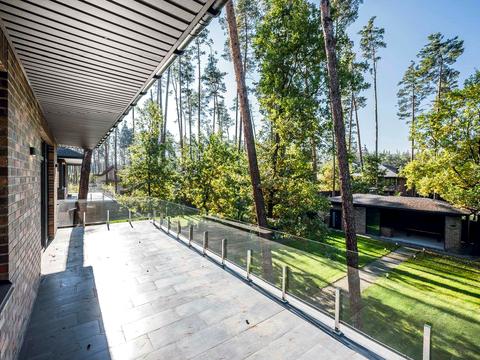 будинок за адресою с. Плюти, Лісова