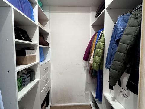 квартира за адресою Регенераторна вул., 4к2
