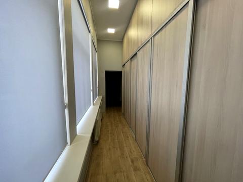 комерційна за адресою Київ, Пирогова вул., 3