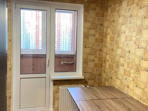 квартира за адресою Софії Русової вул., 1