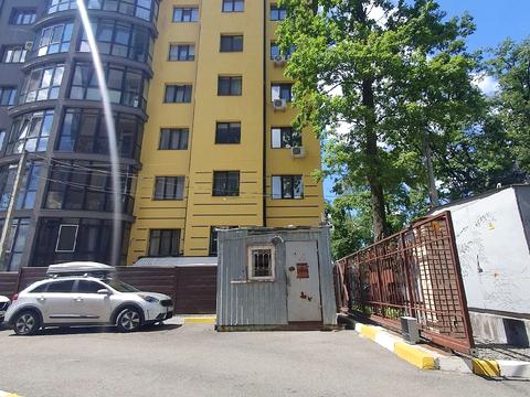 комерційна за адресою Київська вул., 73