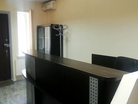 комерційна за адресою Левка Лук'яненка вул. (Маршала Тимошенка), 11