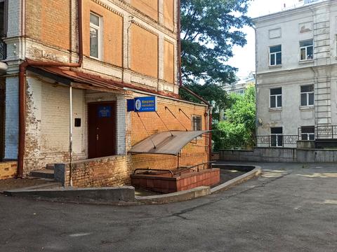 комерційна за адресою Лютеранська вул., 12