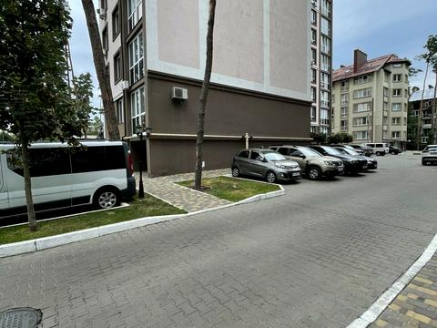 комерційна за адресою Юрія Мушкетика вул. (Натана Рибака), 25-В