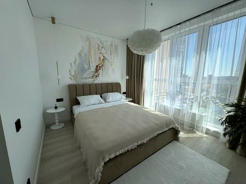 квартира за адресою Літературна вул., 10