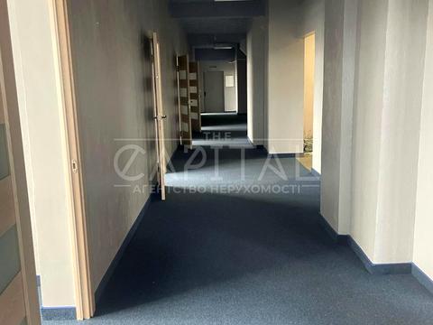 комерційна за адресою Жилянська вул., 128/28