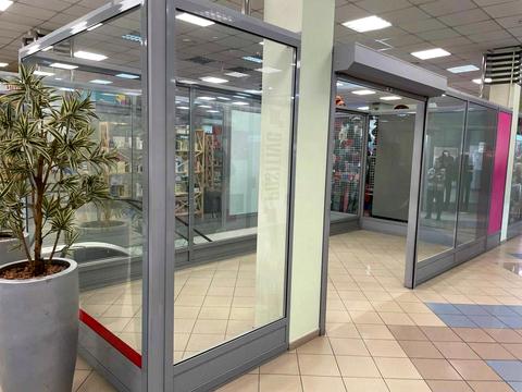 комерційна за адресою Королеви Єлизавети ІІ вул. (Глинки), 1