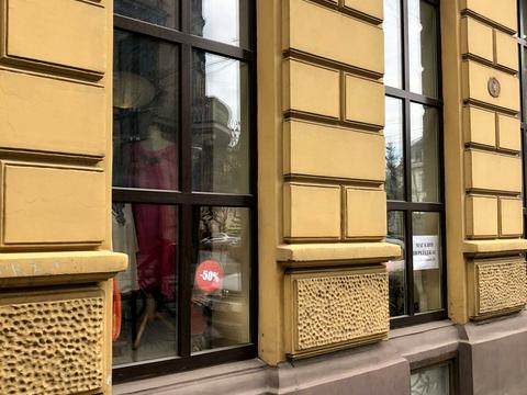 коммерческая по адресу Пекарская ул., 2