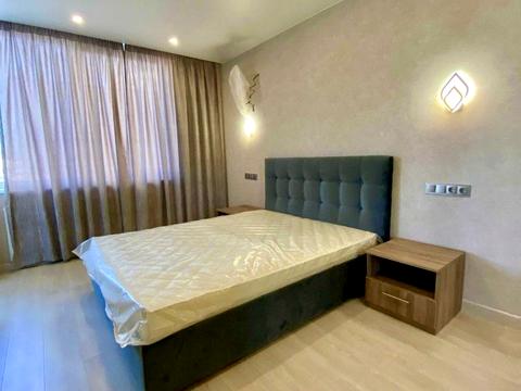 квартира за адресою Олександра Олеся вул., 4