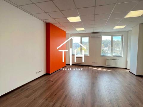 комерційна за адресою Костянтинівська вул., 75