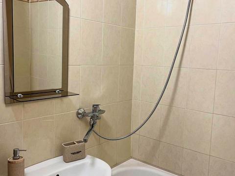 квартира за адресою Анни Ахматової вул., 16-Г