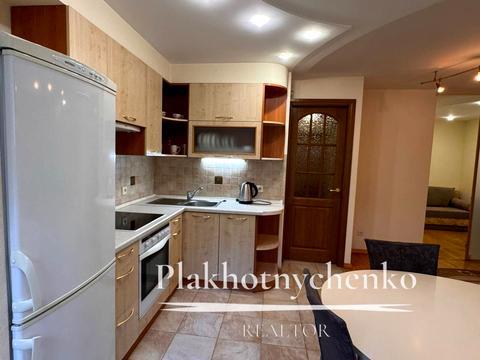 квартира за адресою Менахем-Мендл Шнеєрсона вул. (Мініна), 7