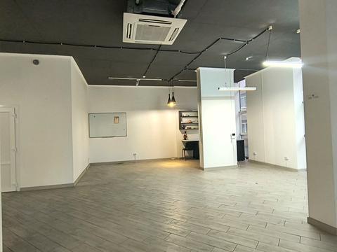 комерційна за адресою Проскурівського підпілля вул., 61