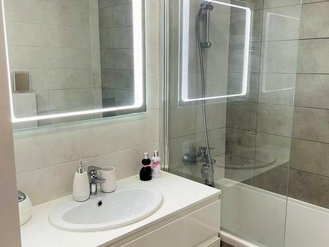 квартира за адресою Салютна вул., 2-Б