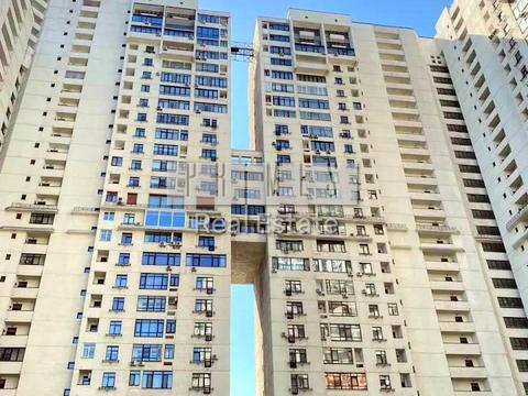 комерційна за адресою Євгена Коновальця вул. (Щорса), 44-А