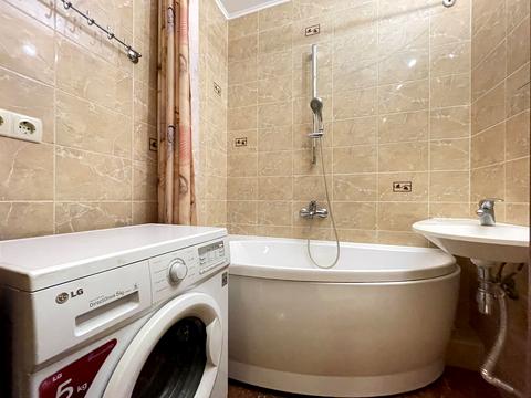 квартира за адресою Червоної Калини просп. (Володимира Маяковського), 4-Б