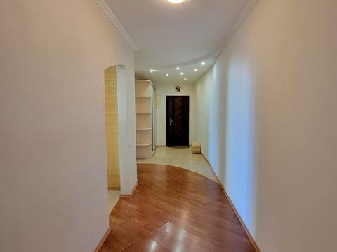 квартира за адресою Дніпровська набережна вул., 25