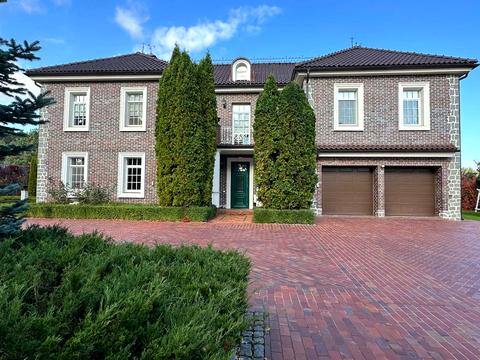 будинок за адресою вулиця Кошового