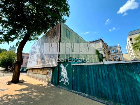 коммерческая по адресу Петра Сагайдачного ул., 16