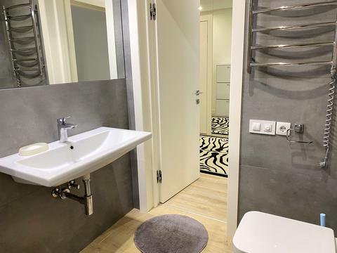 квартира за адресою Ованеса Туманяна вул., 1-А