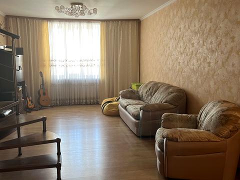 квартира за адресою Зодчих вул., 40
