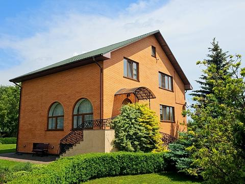 будинок за адресою Квітнева