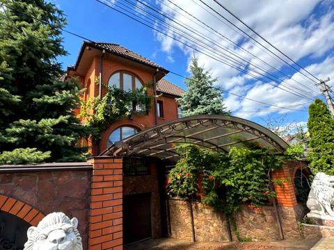 будинок за адресою Вишнева